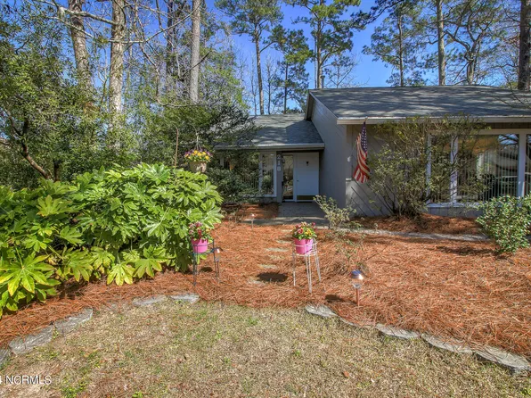 218 Lord Granville Drive, Morehead City, NC 28557