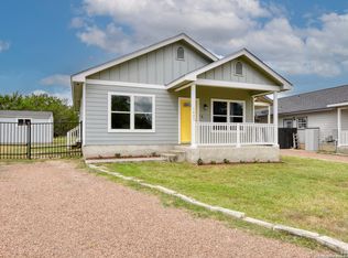 1627 Greenhill Dr, Canyon Lake, TX 78133