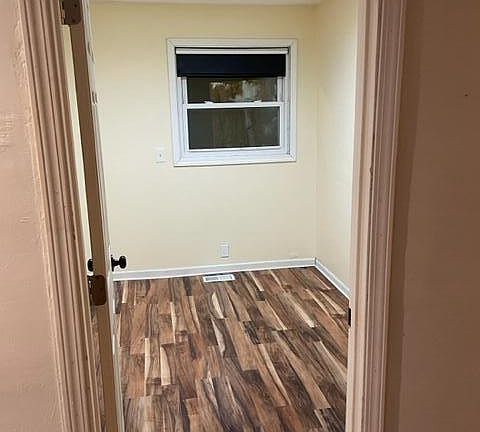 5th image of 3744 Mallory Ave SW