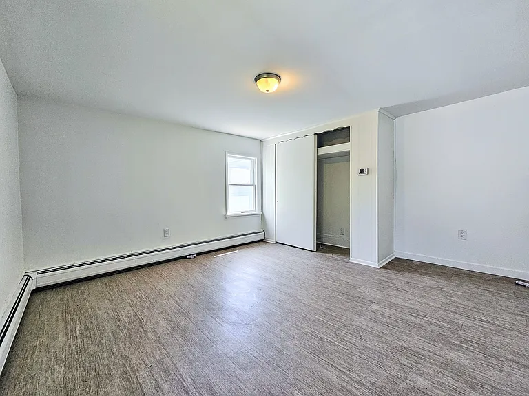 10 Franklin St — Photo 14