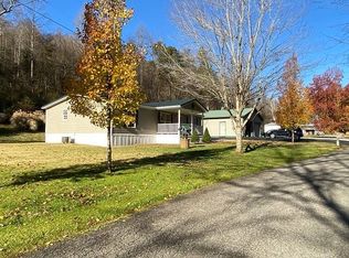 921 Wampler Br, Greenup, KY 41144