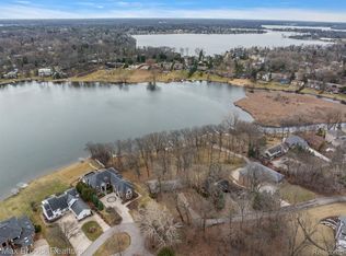 2101 Uplong St, West Bloomfield, MI