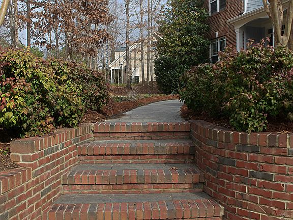 3rd image of 251 Daffodil Ln