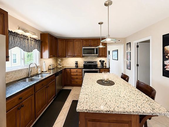 2nd image of 16 Pine St #1