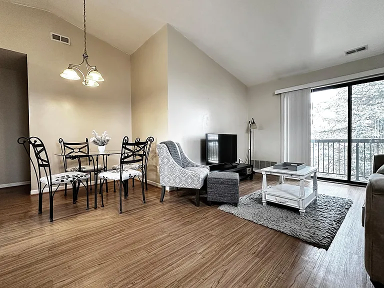 42810 Lilley Pointe Dr — Photo 5