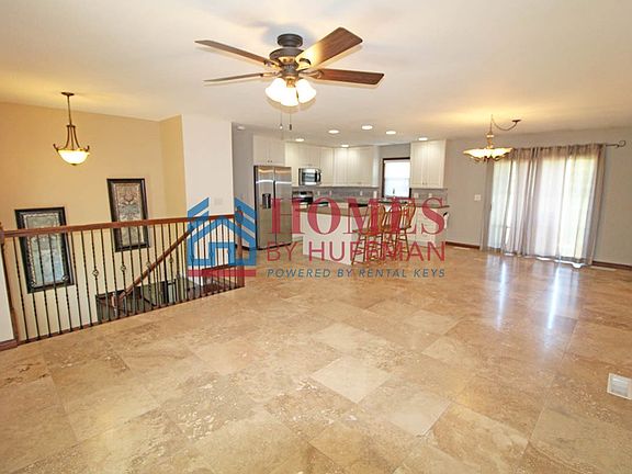 5th image of 6108 Peacock Ln