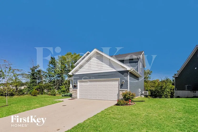 3 bed, 2.5 bath, 1728 sqft, $2,755 — Photo 2