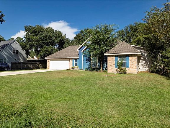 3rd image of 61364 Magnolia Dr