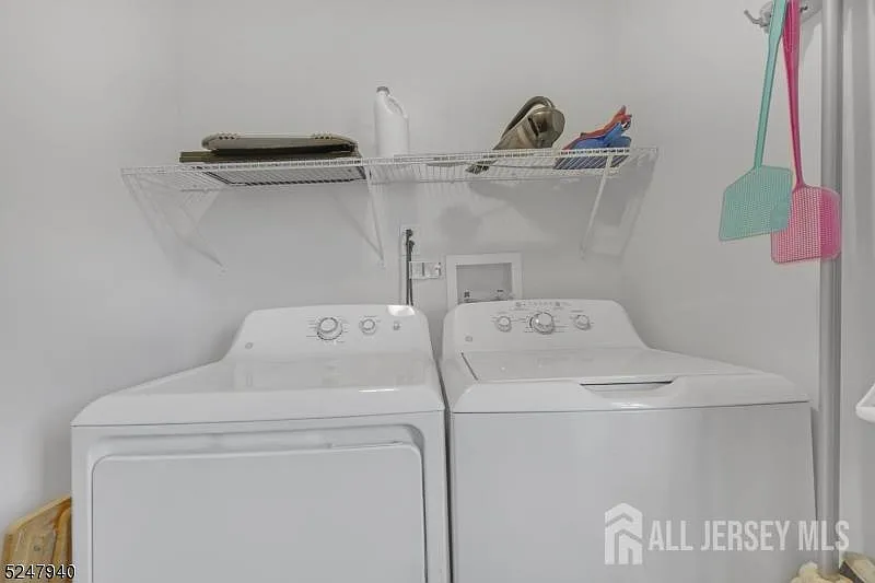 2 bed, 1.0 bath, $3,200 — Photo 4