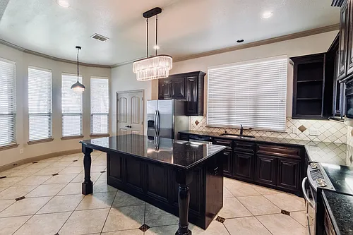 1027 Dunhill Ln Photo 1