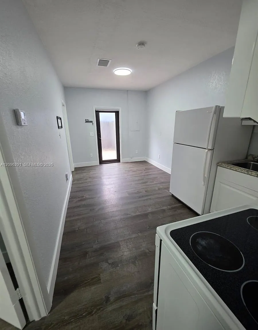 Meadow Wood Manor #4 — Photo 3