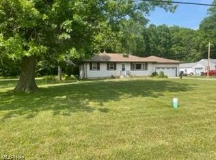 37370 Royalton Rd, Grafton, OH 44044