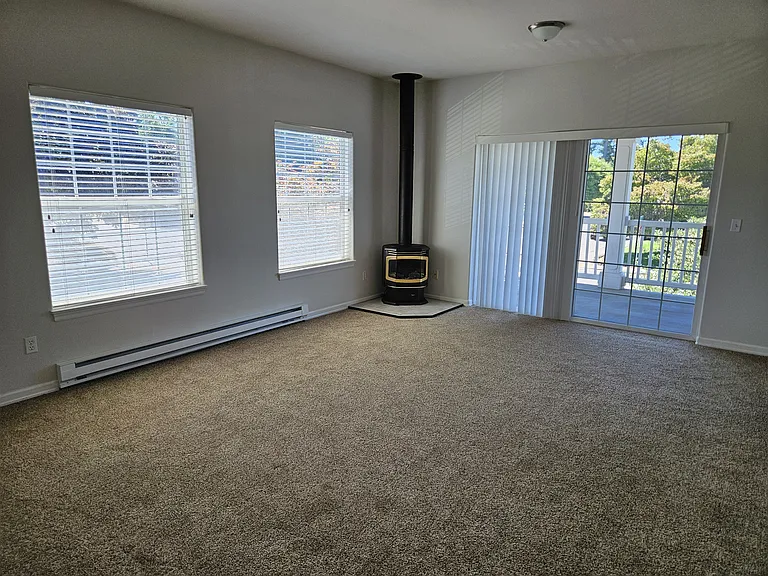 554 NW 3rd Ave — Photo 10