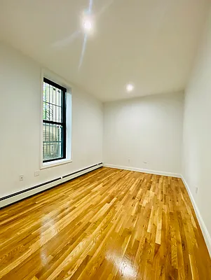 Rented by Hagstrom Management Inc | media 28