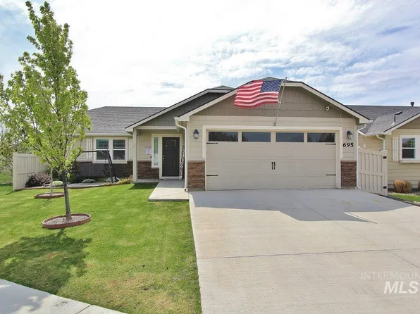 695 Stanley Lake St, Middleton, ID 83644