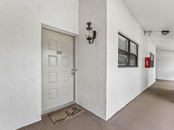 4th image of 12926 Briarlake Drive #201