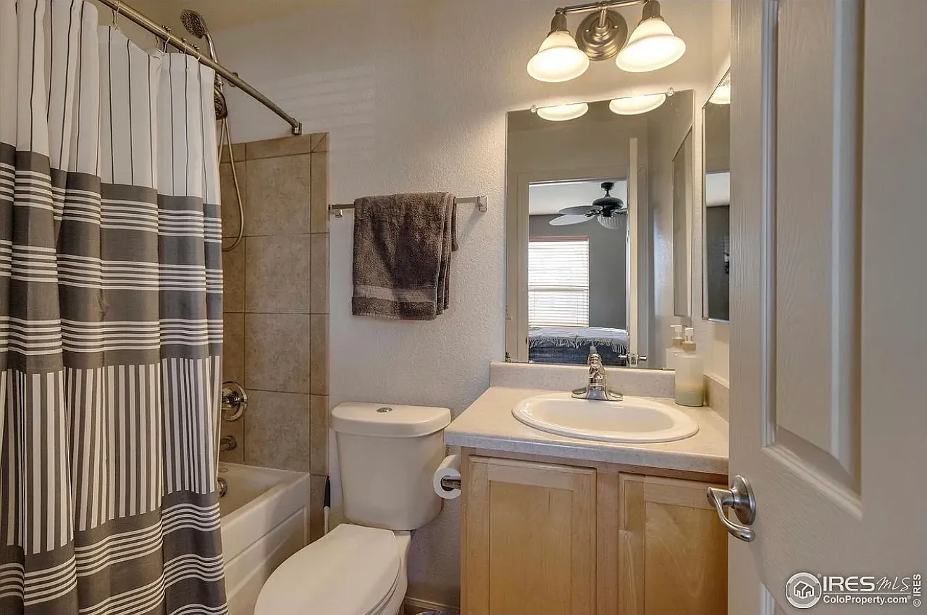 3 bed, 1110 sqft, $2,850 — Photo 4
