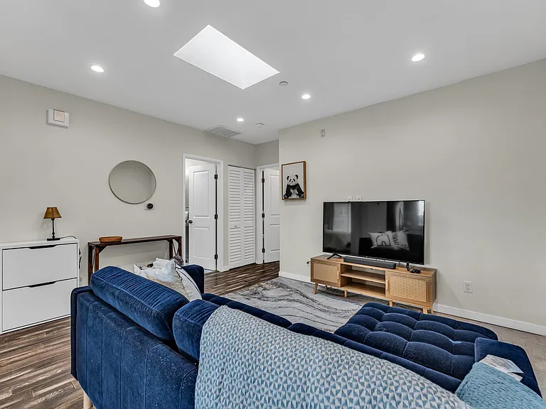 770 55th St #770 — Photo 9