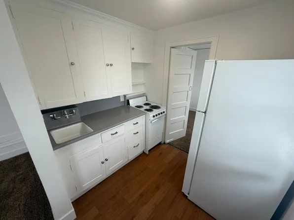 1028 West Augusta Avenue, 1028 W Augusta Ave #4, Spokane, WA 99205