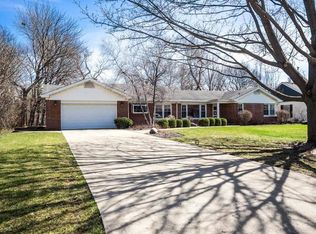 719 S Burton Pl, Arlington Heights, IL
