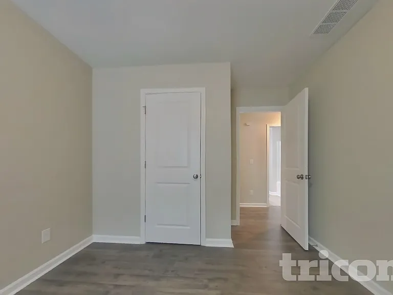 305 Knowles Pl — Photo 14