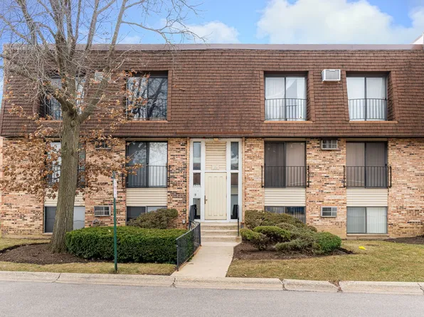 201 N Waters Edge Dr APT 201, Glendale Heights, IL 60139