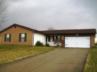 285 Paris Dr, Youngstown, OH 44515