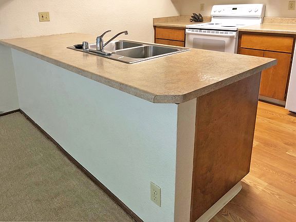 4th image of 1212 W Sacramento Ave #13