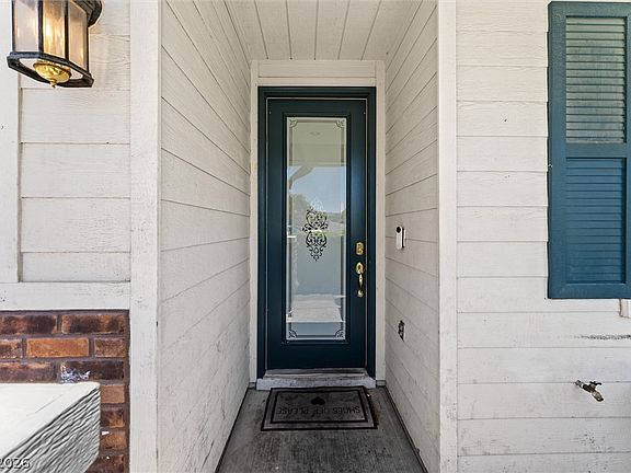 3rd image of 8488 Ravencrest St