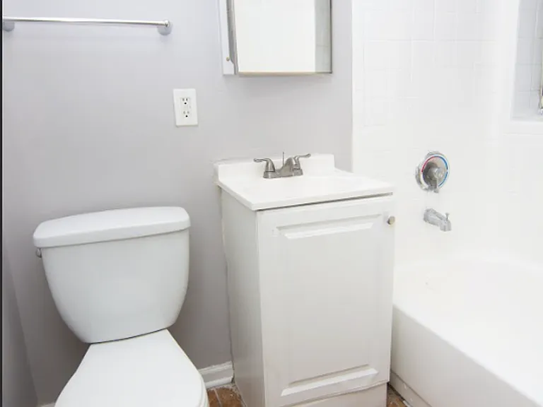 228 N Pine Ave #1E — Photo 11