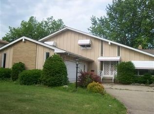 6952 Anthony Ln, Parma Heights, OH 44130