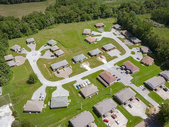 2nd image of 104 Bo Dr #A