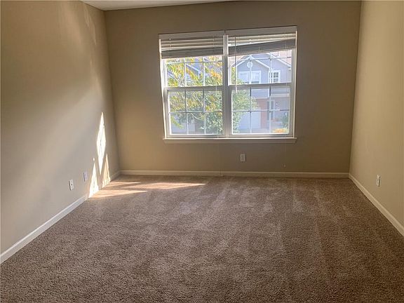 5th image of 8814 Timber Creek Ln
