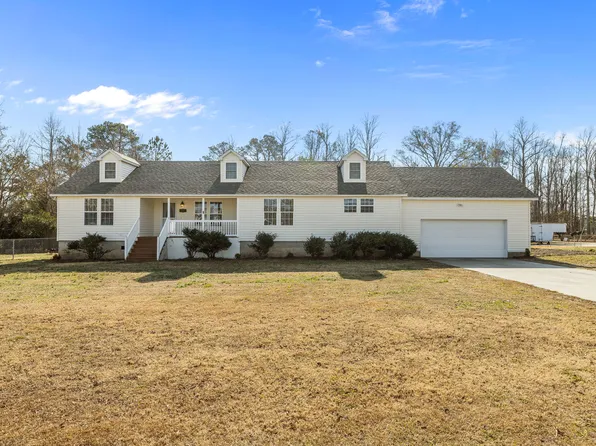 317 Steamship Ln, Newport, NC 28570