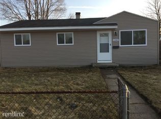 1242 E Clark Rd, Ypsilanti, MI 48198