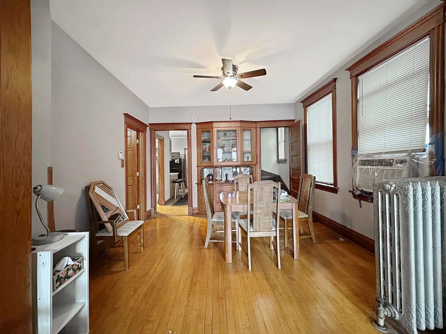 4 bed, 1600 sqft, $3,200 — Photo 2