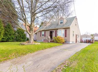 1096 Park St, Sharon, PA 16146