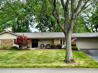 6938 Grosvenor Pl, Indianapolis, IN 46220