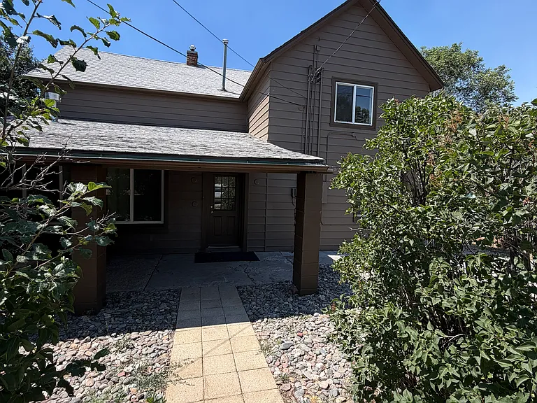 813 W Clay Ave #B — Photo 2