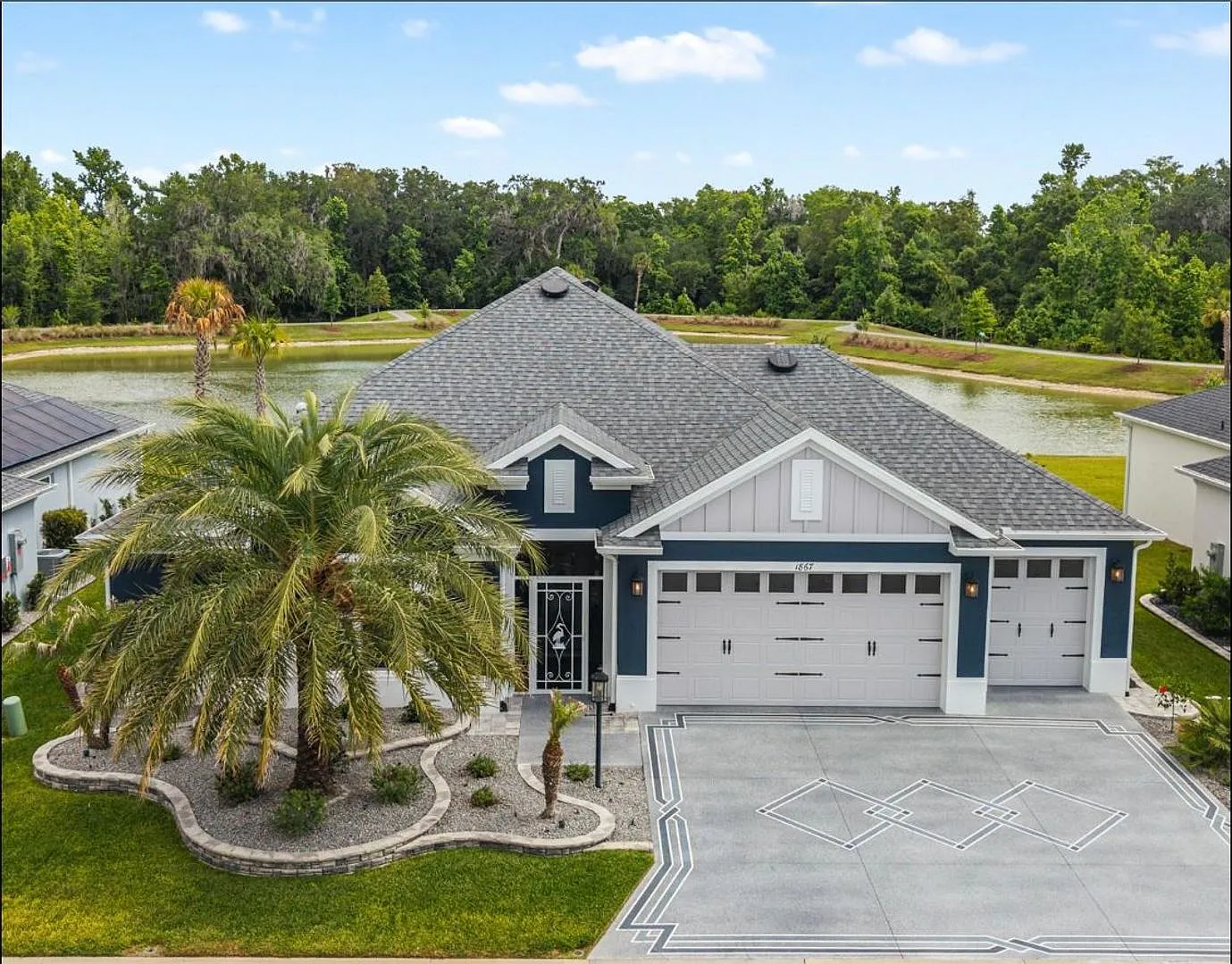 Looks and Feels Brand New Single Family — Photo 1