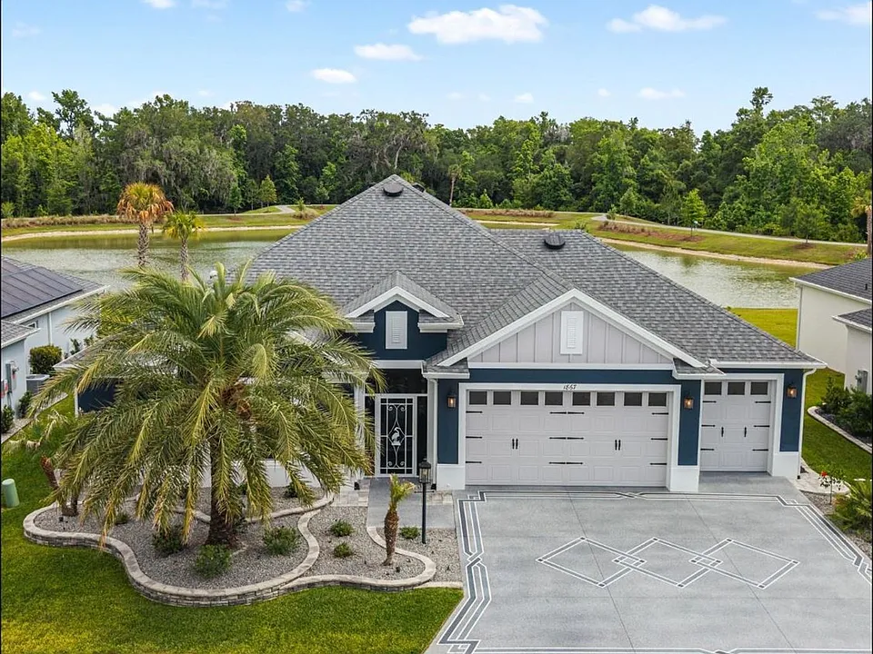 1867 Vanbeck Cir