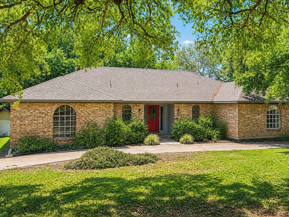 1st image of 8240 Forest Ridge Dr