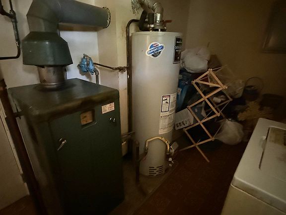 3rd image of 609 Pitney Rd