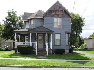 105 Chapel St, Canastota, NY 13032