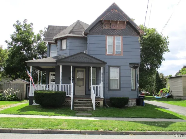 105 Chapel St, Canastota, NY 13032