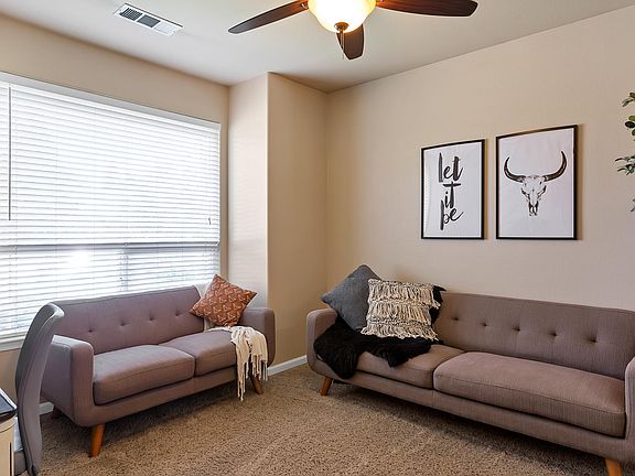 5th image of 4808 Lofty Oak Dr
