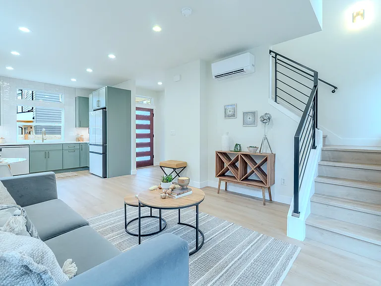 515 NE 123rd St — Photo 19