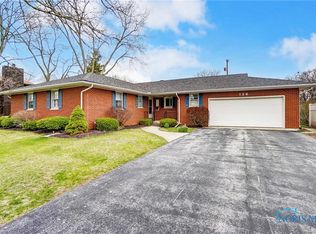 126 Oakland Ave, Findlay, OH 45840