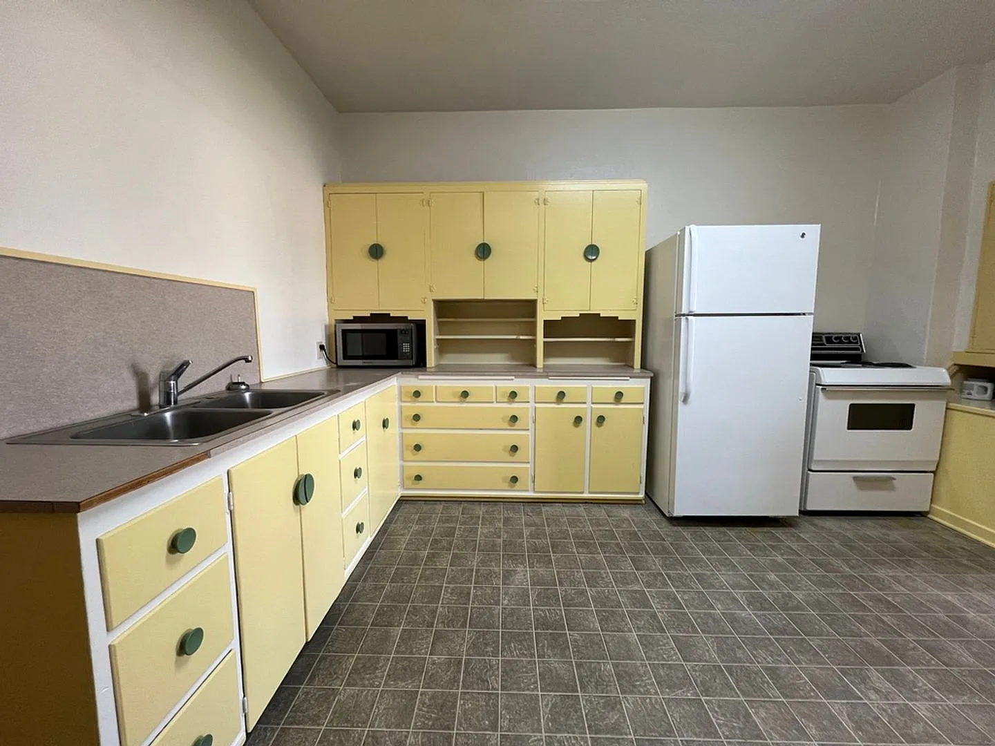 416 N Pine Street — Photo 4