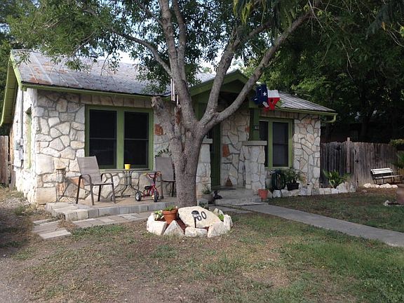 4th image of 160 N Mesquite Ave